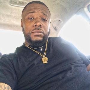 Meet your Posher, Carlos